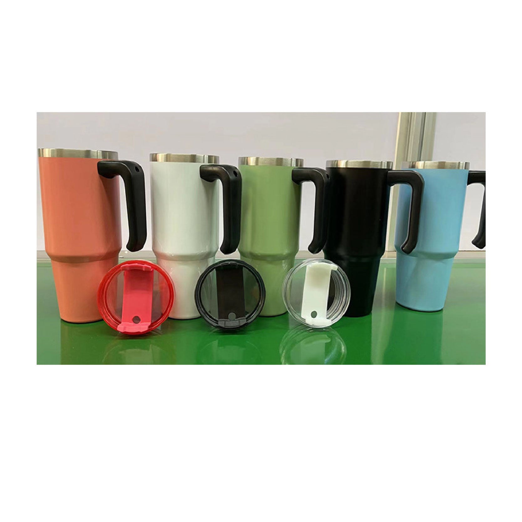 Mug With Lid and Straw